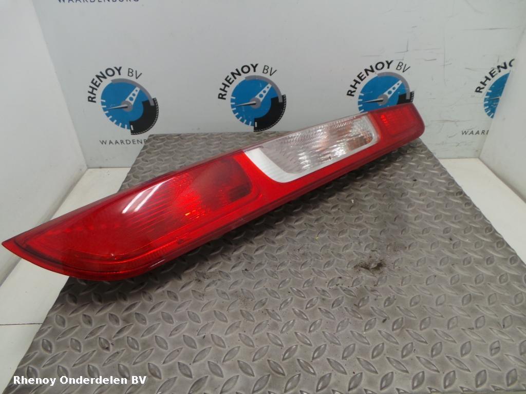 Bekijk Auto-onderdeel ACHTERLICHT R FORD FOCUS 2005