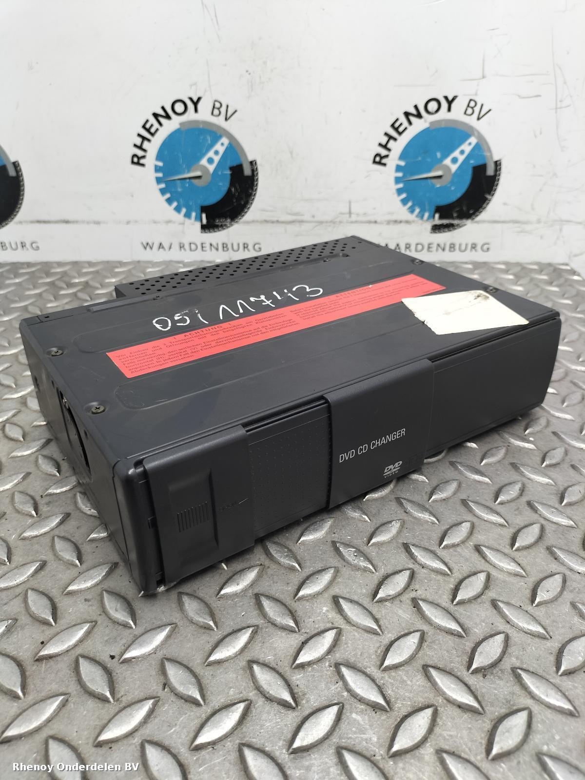 Bekijk Auto-onderdeel RADIO BMW 7 SERIES 2003