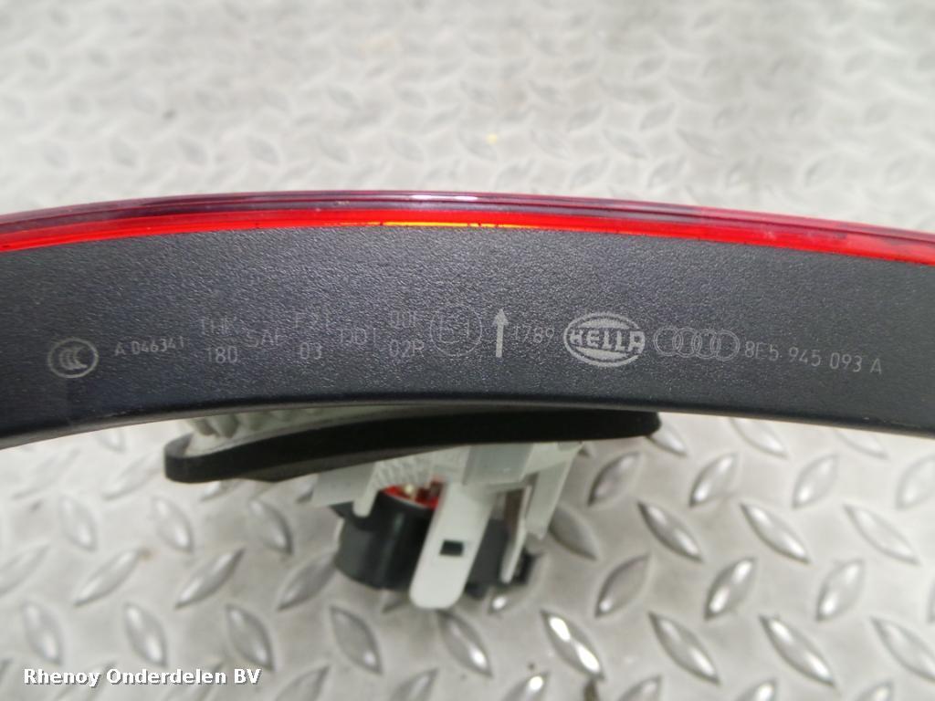 Bekijk Auto-onderdeel ACHTERLICHT R AUDI A4 2007