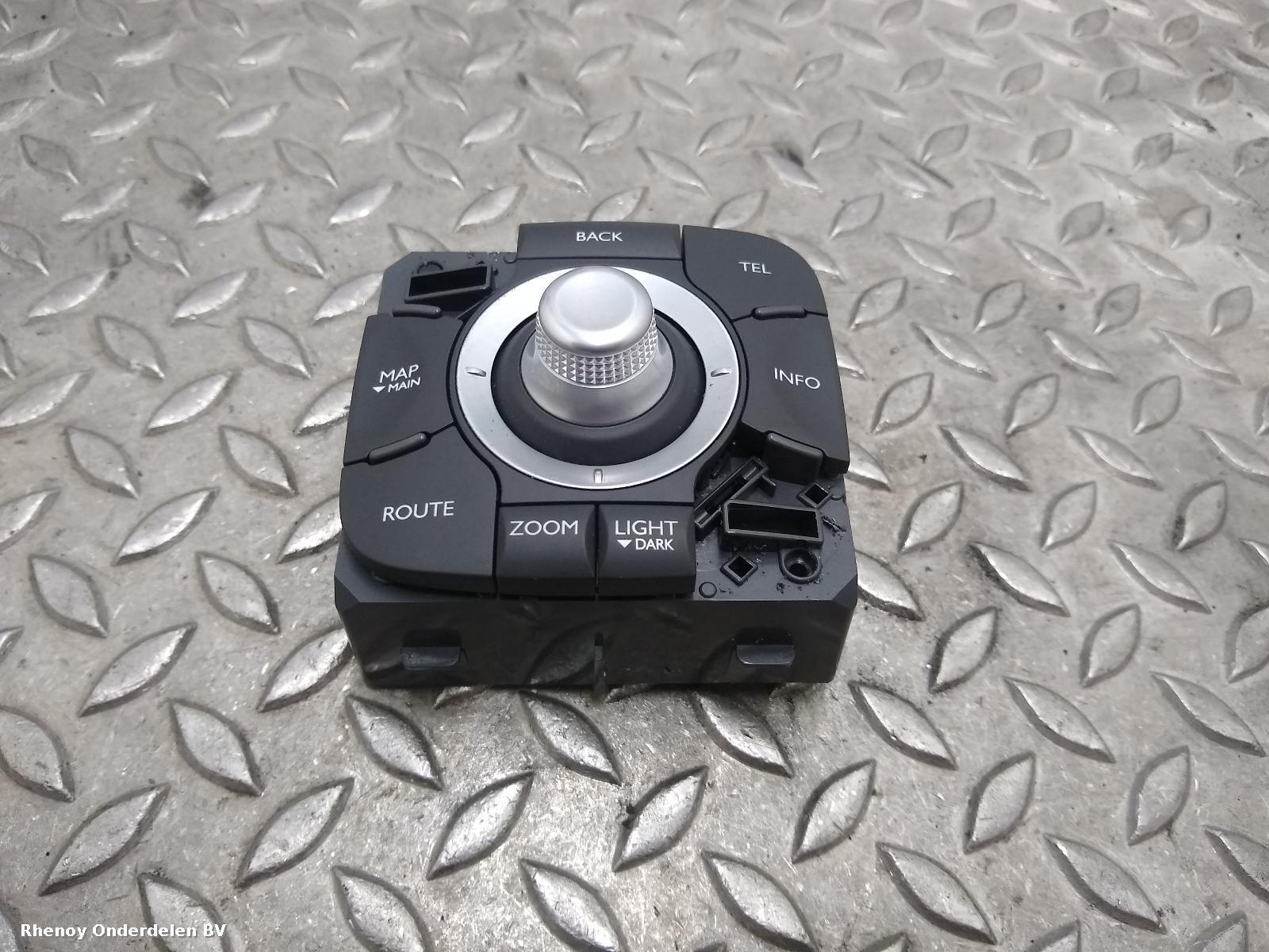 View Auto part NAVIGATIE RENAULT KOLEOS 2009
