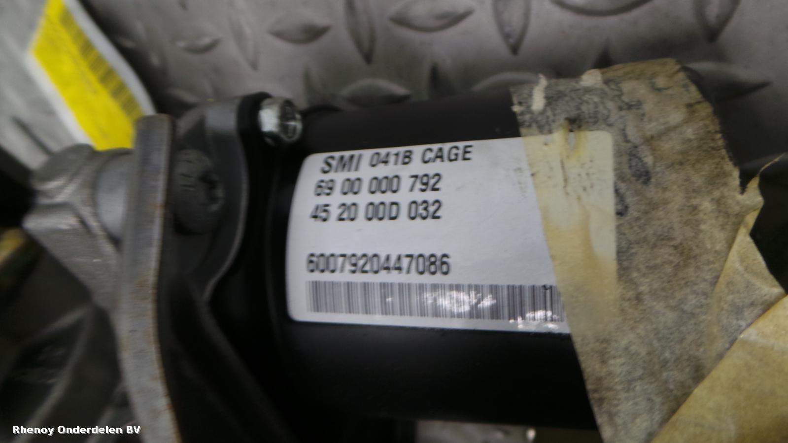 Bekijk Auto-onderdeel STUURKOLOM TOYOTA YARIS 2005