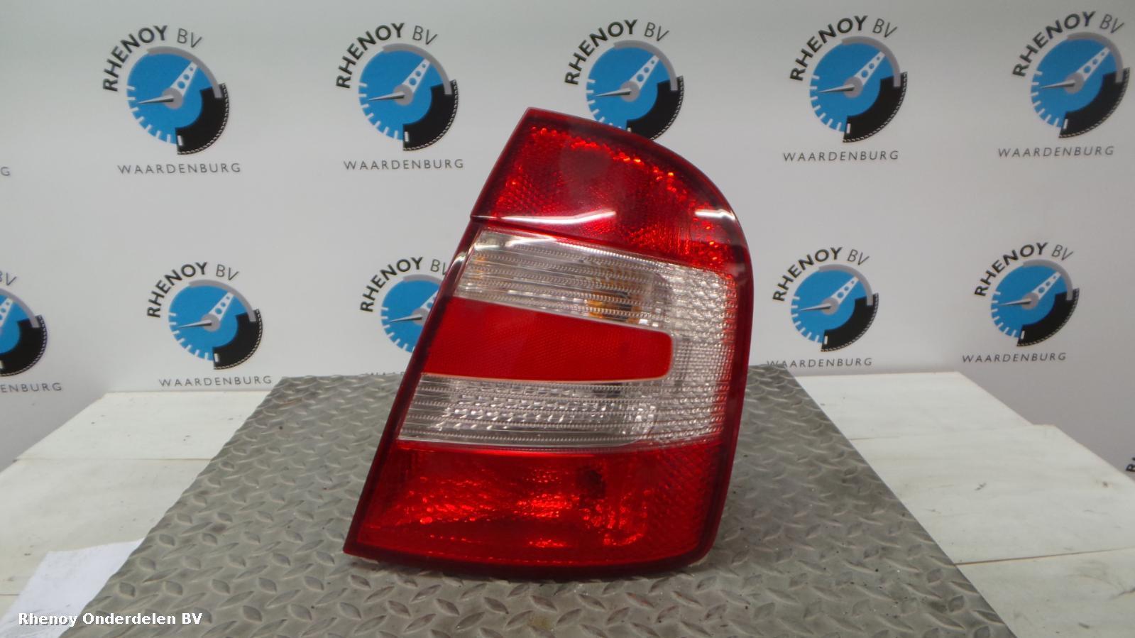 Bekijk Auto-onderdeel ACHTERLICHT R SKODA FABIA 2006