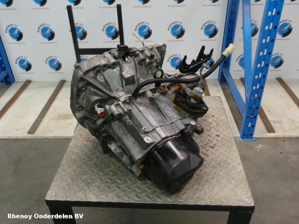 View Auto part TRANSMISSIE / VERSNELLINGSBAK RENAULT CLIO 2011