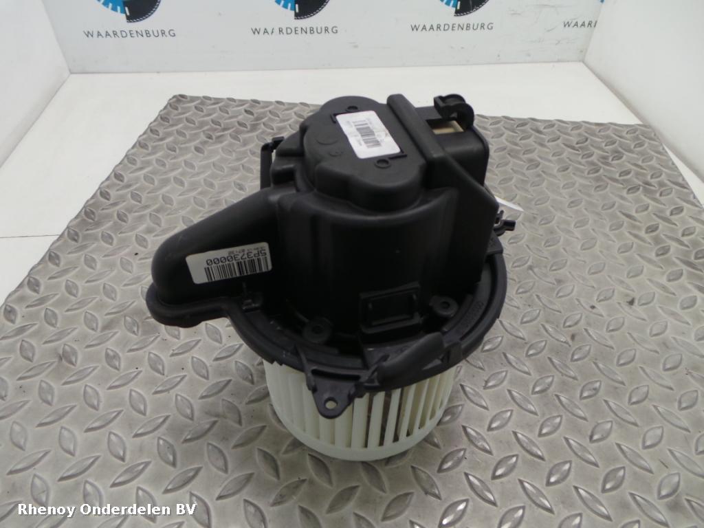 View Auto part KACHELMOTOR RENAULT CLIO 2013