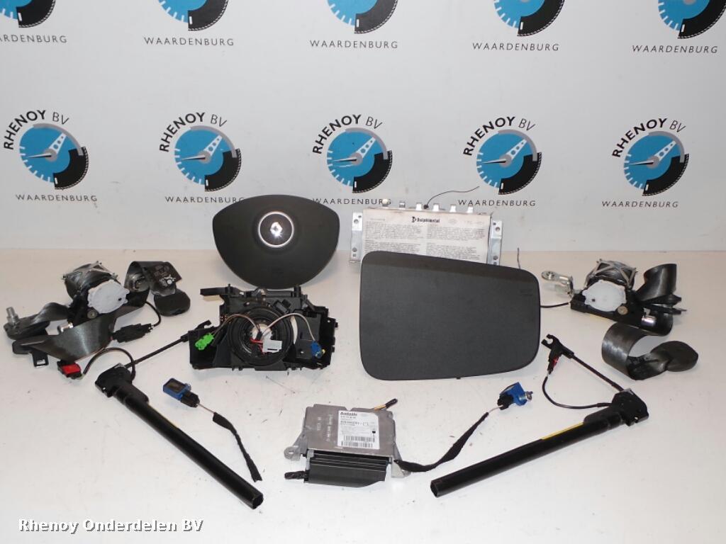 2013 RENAULT CLIO AIRBAG SET View Auto part AIRBAG SET RENAULT CLIO 2013