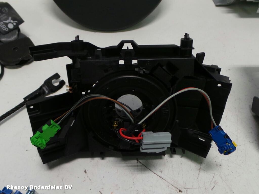 2013 RENAULT CLIO AIRBAG SET View Auto part AIRBAG SET RENAULT CLIO 2013
