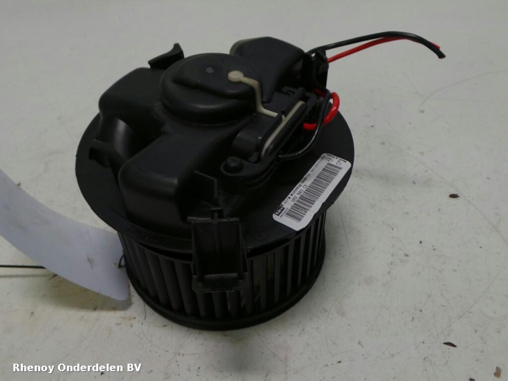 Bekijk Auto-onderdeel KACHELMOTOR RENAULT CLIO 2013