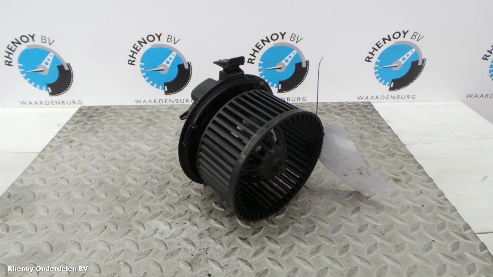 View Auto part KACHELMOTOR RENAULT CLIO 2013