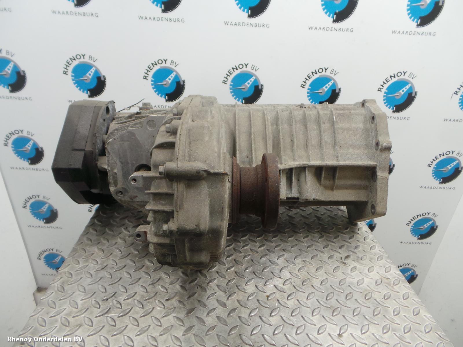 View Auto part TUSSENBAK VOLKSWAGEN TOUAREG 2012