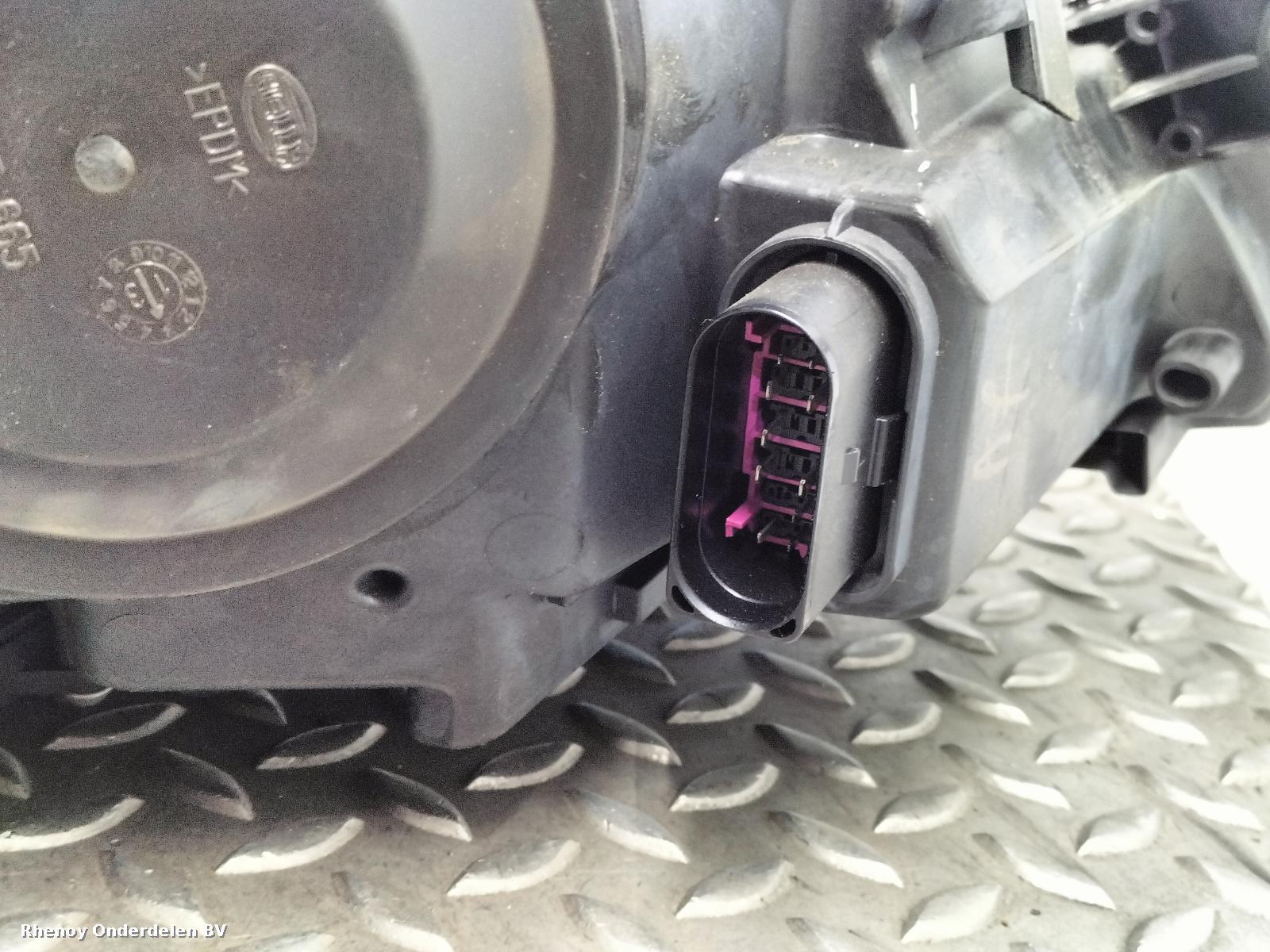 2013 VOLKSWAGEN JETTA KOPLAMP L View Auto part KOPLAMP L VOLKSWAGEN JETTA 2013