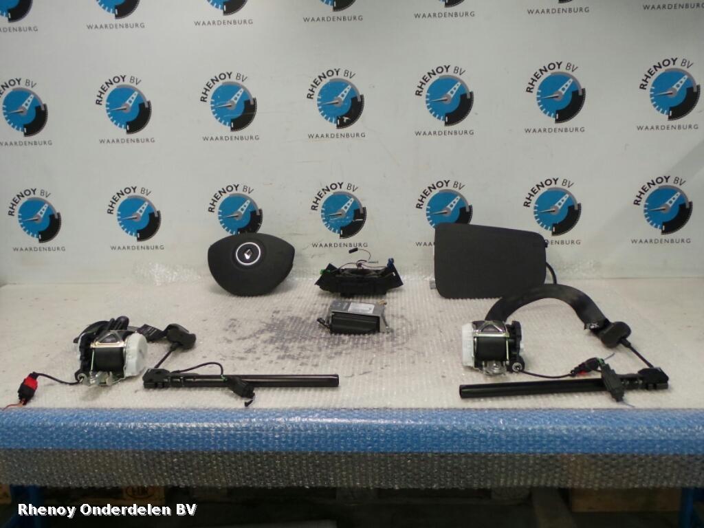 2013 RENAULT CLIO AIRBAG SET View Auto part AIRBAG SET RENAULT CLIO 2013