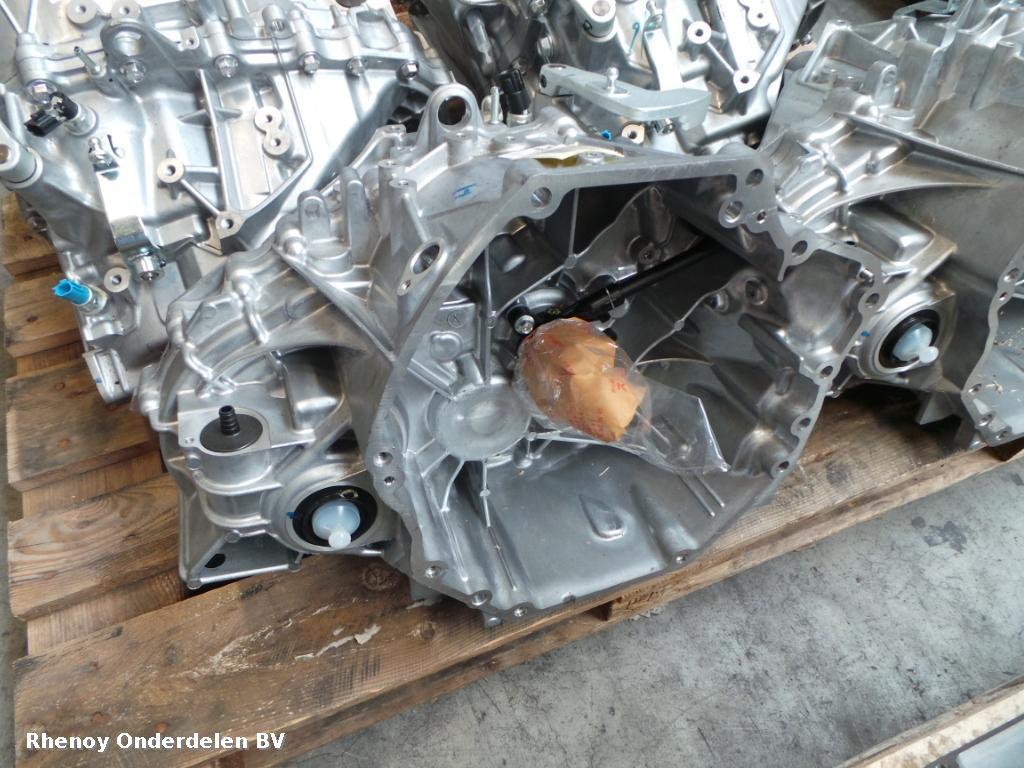 View Auto part TRANSMISSIE / VERSNELLINGSBAK NISSAN QASHQAI 2014