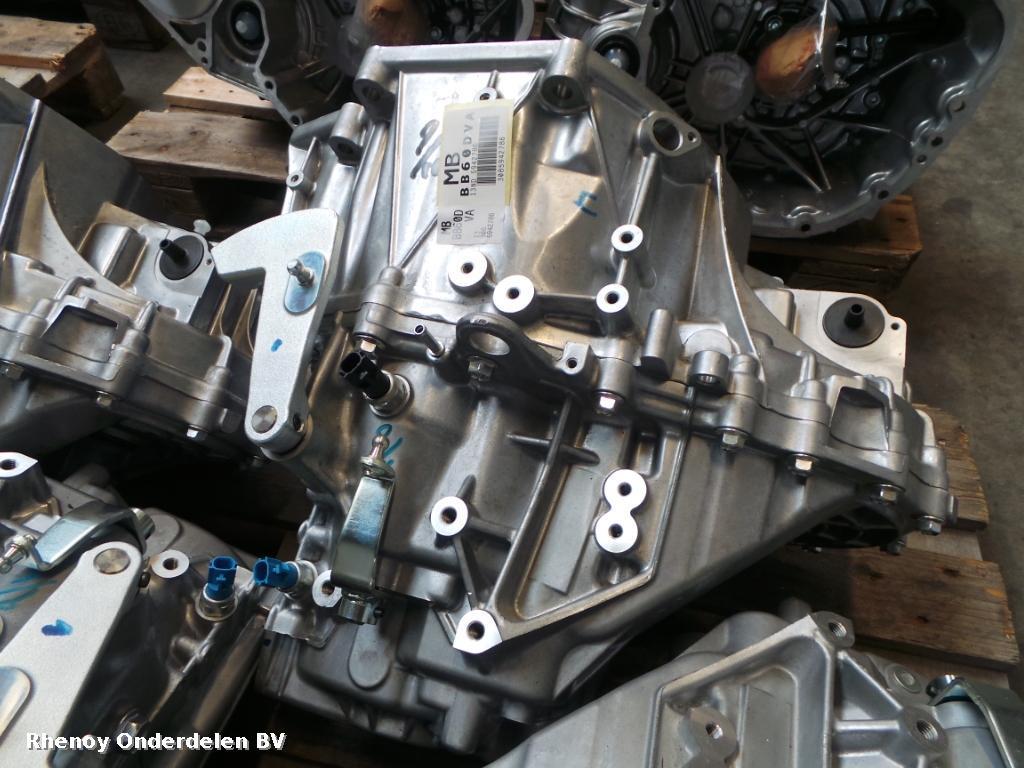 View Auto part TRANSMISSIE / VERSNELLINGSBAK NISSAN QASHQAI 2014