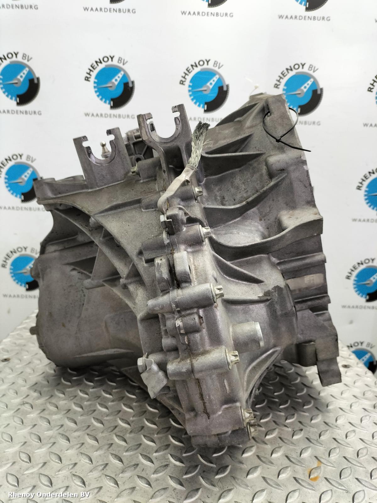 View Auto part TRANSMISSIE / VERSNELLINGSBAK BMW 2 SERIES TOURER 2014