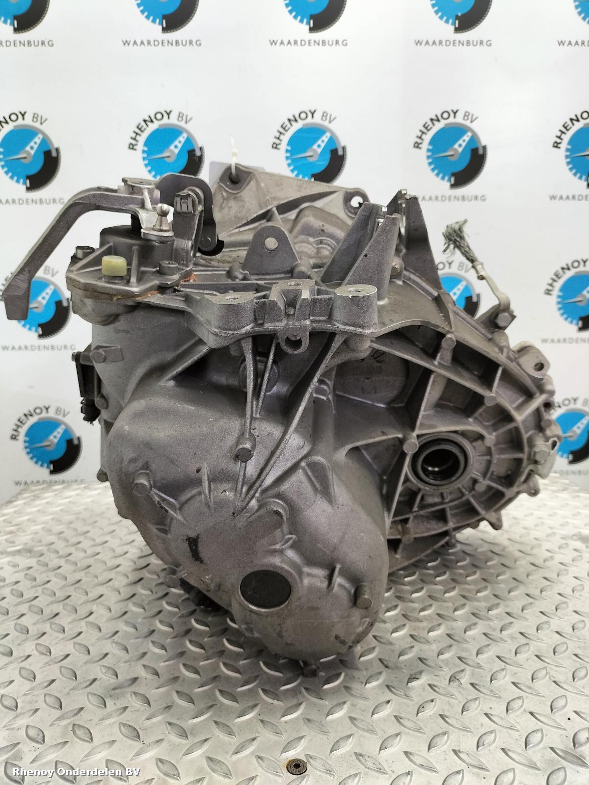 View Auto part TRANSMISSIE / VERSNELLINGSBAK BMW 2 SERIES TOURER 2014