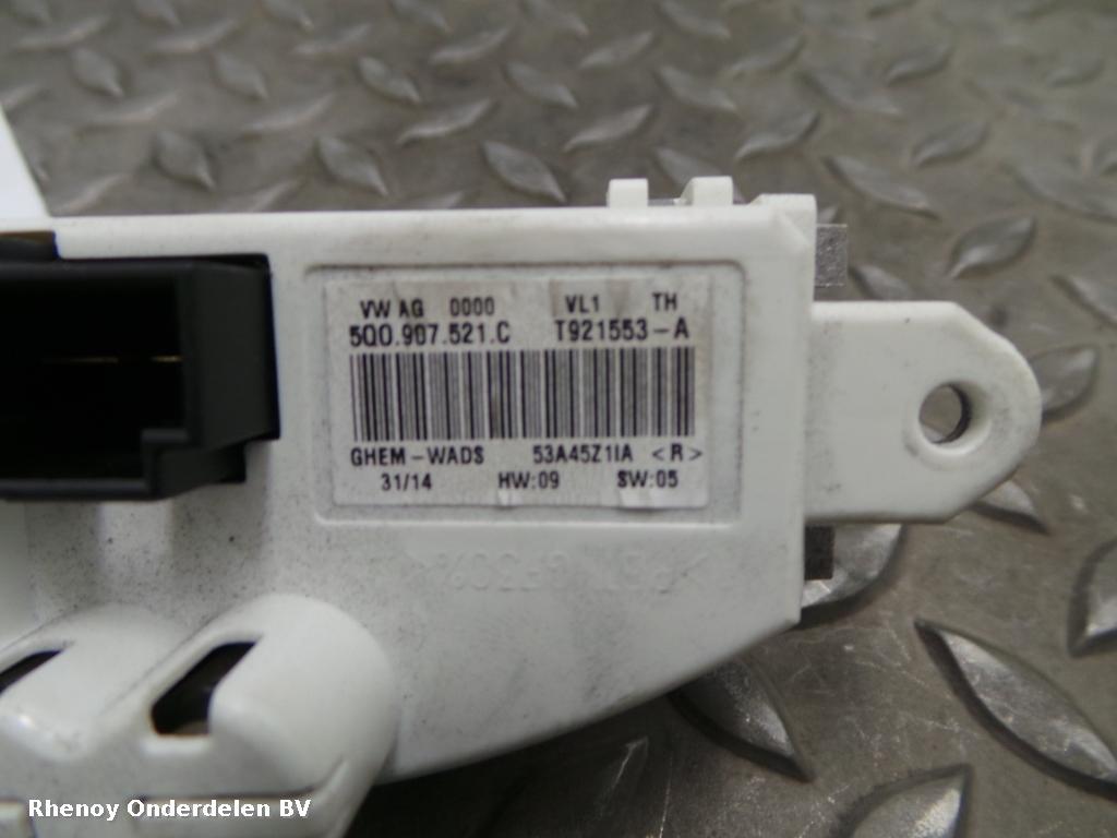 Bekijk Auto-onderdeel KACHELMOTOR VOLKSWAGEN GOLF 2014