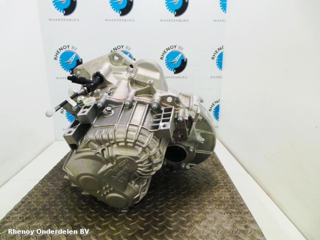 View Auto part TRANSMISSIE / VERSNELLINGSBAK OPEL / VAUXHALL CORSA 2015