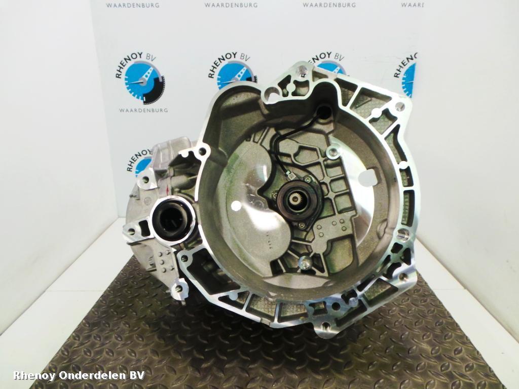 View Auto part TRANSMISSIE / VERSNELLINGSBAK OPEL / VAUXHALL CORSA 2015