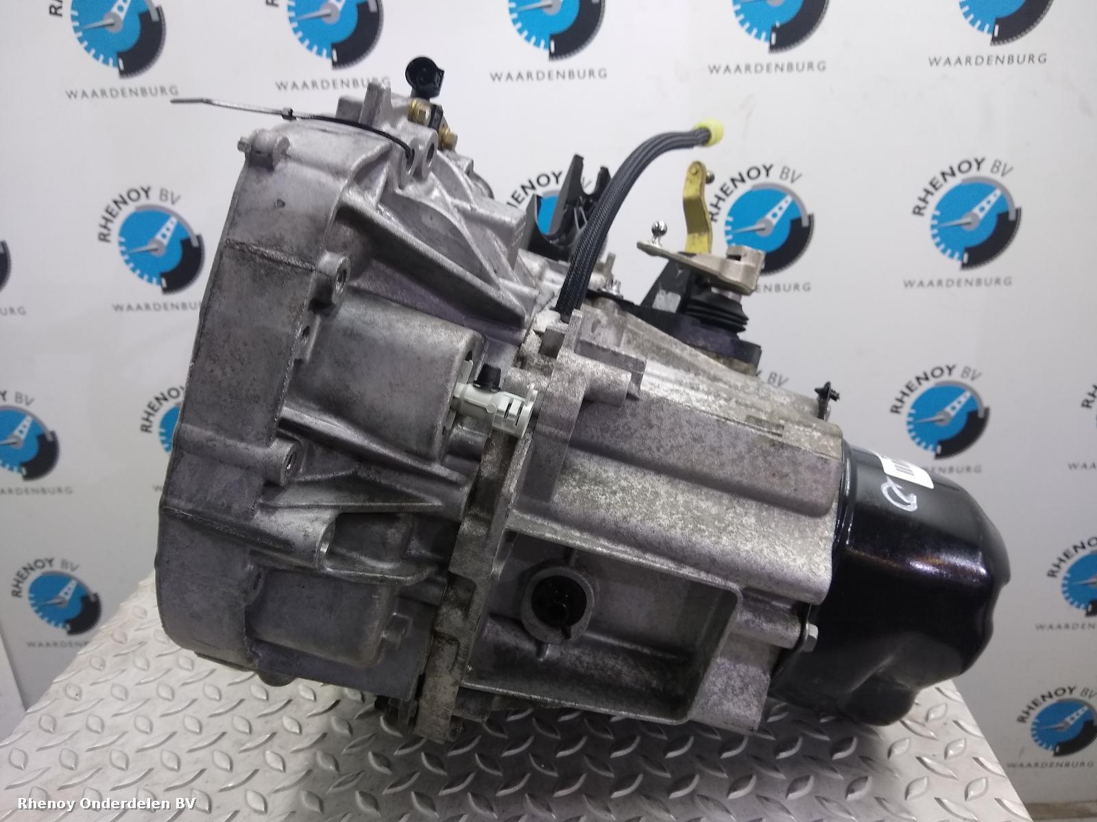 View Auto part TRANSMISSIE / VERSNELLINGSBAK RENAULT CLIO 2009