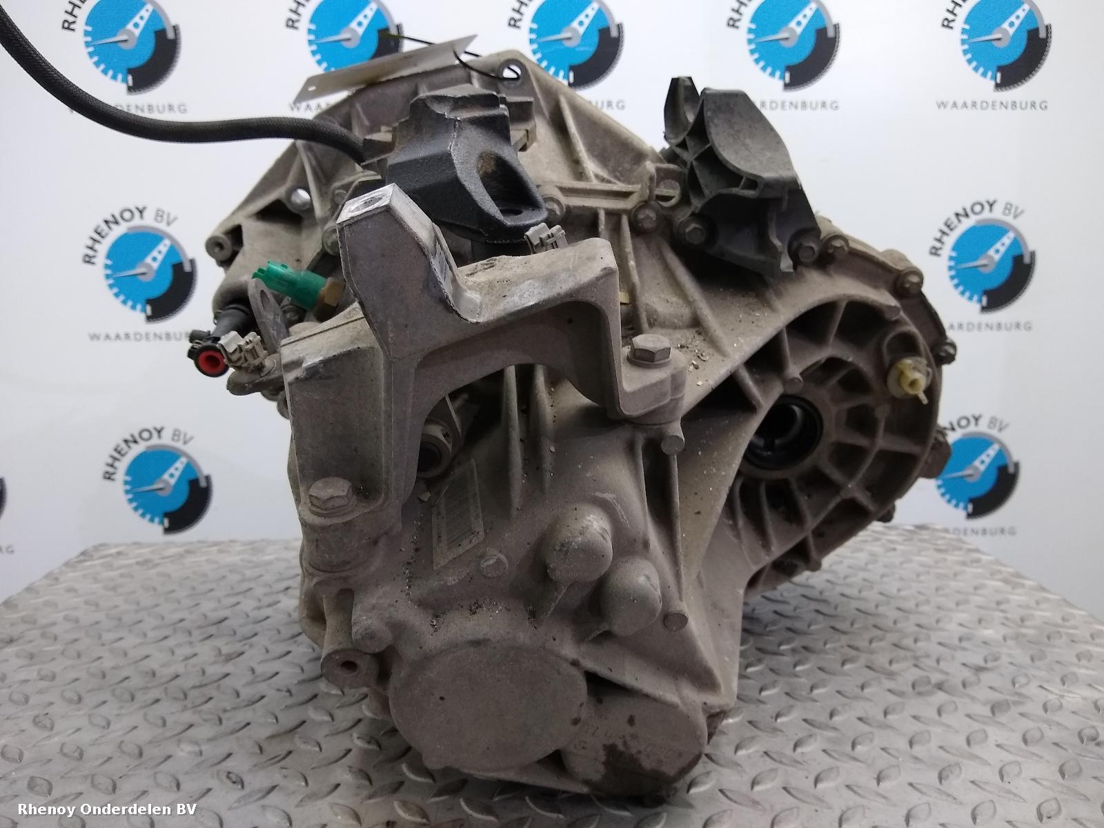 View Auto part TRANSMISSIE / VERSNELLINGSBAK RENAULT MEGANE 2013