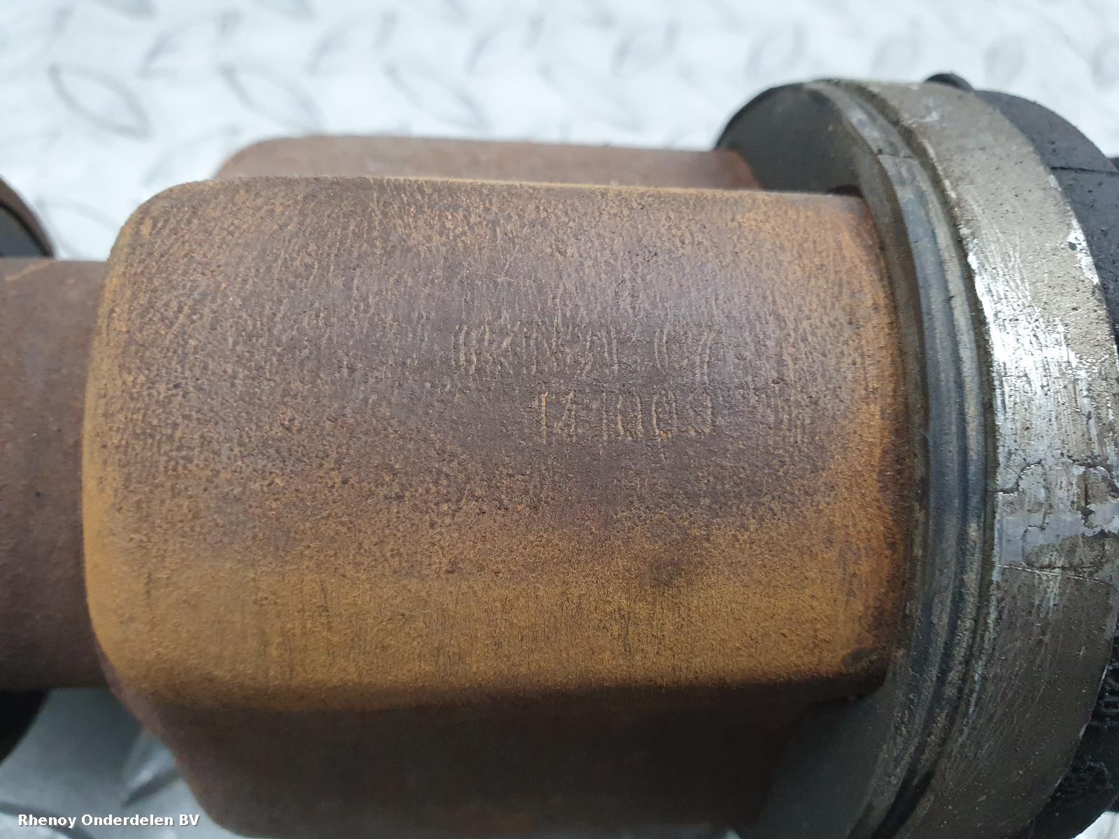 View Auto part AANDRIJFAS R RENAULT MEGANE 2013