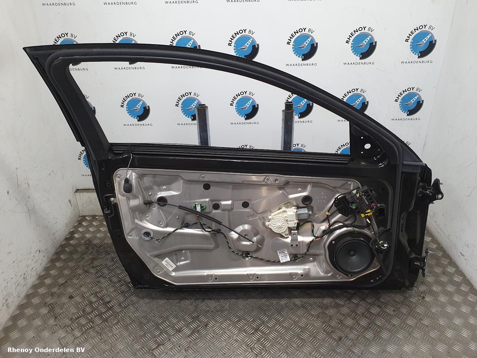 2015 MERCEDES C CLASS PORTIER LV View Auto part PORTIER LV MERCEDES C CLASS 2015