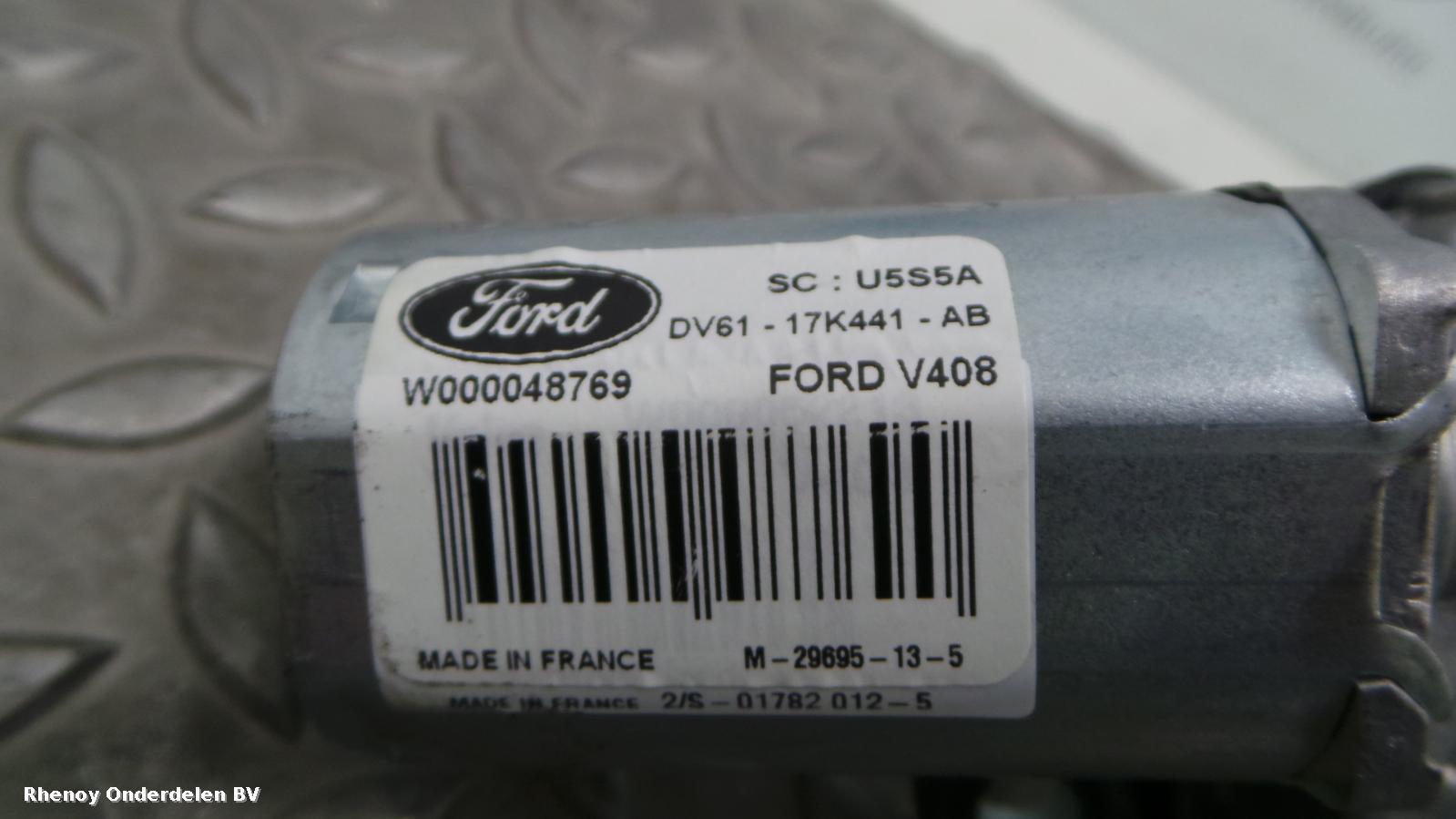 Bekijk Auto-onderdeel RUITENWISSERMOTOR ACHTER FORD TOURNEO CONNECT 2014