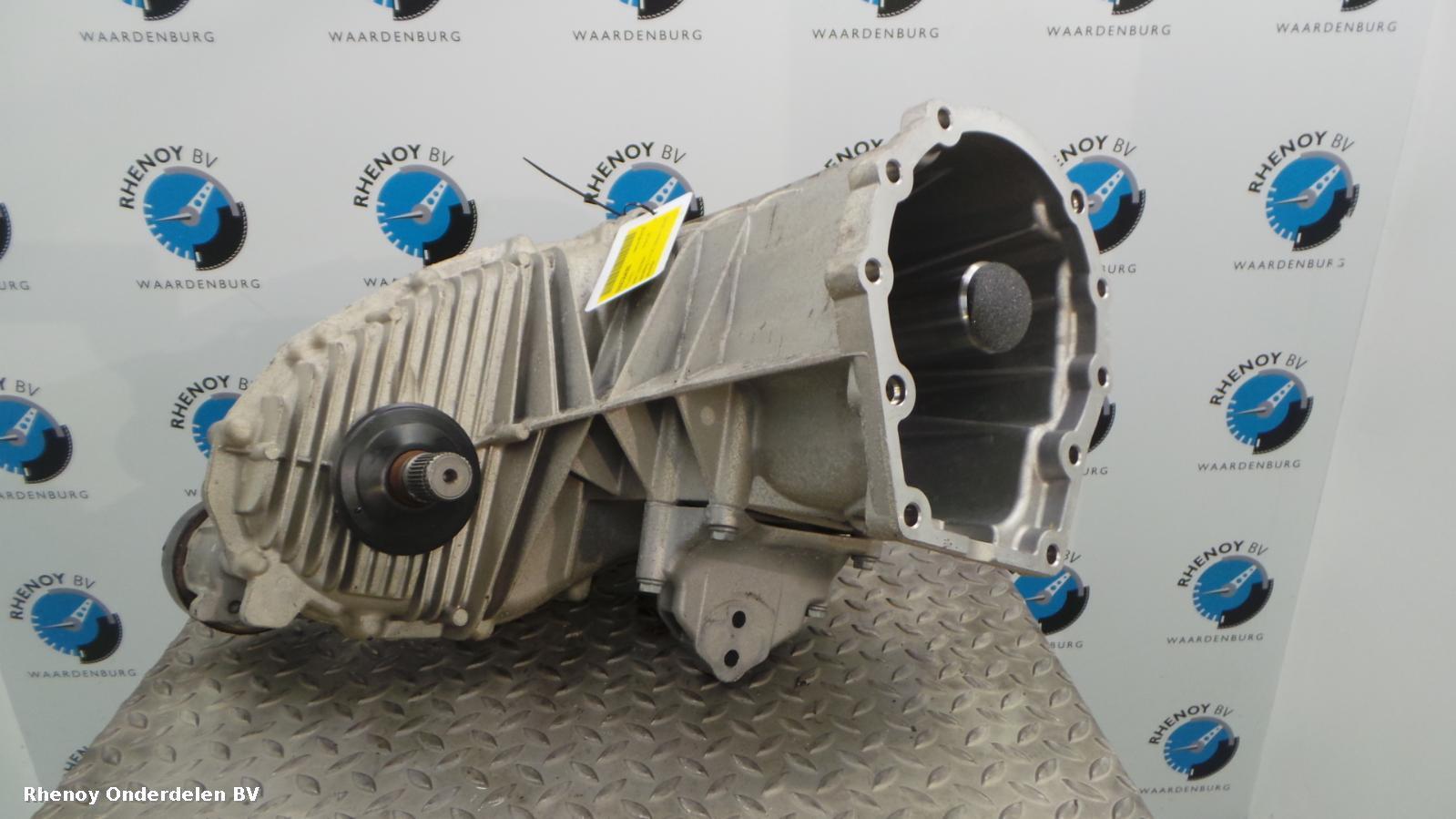 View Auto part TUSSENBAK VOLKSWAGEN TOUAREG 2012