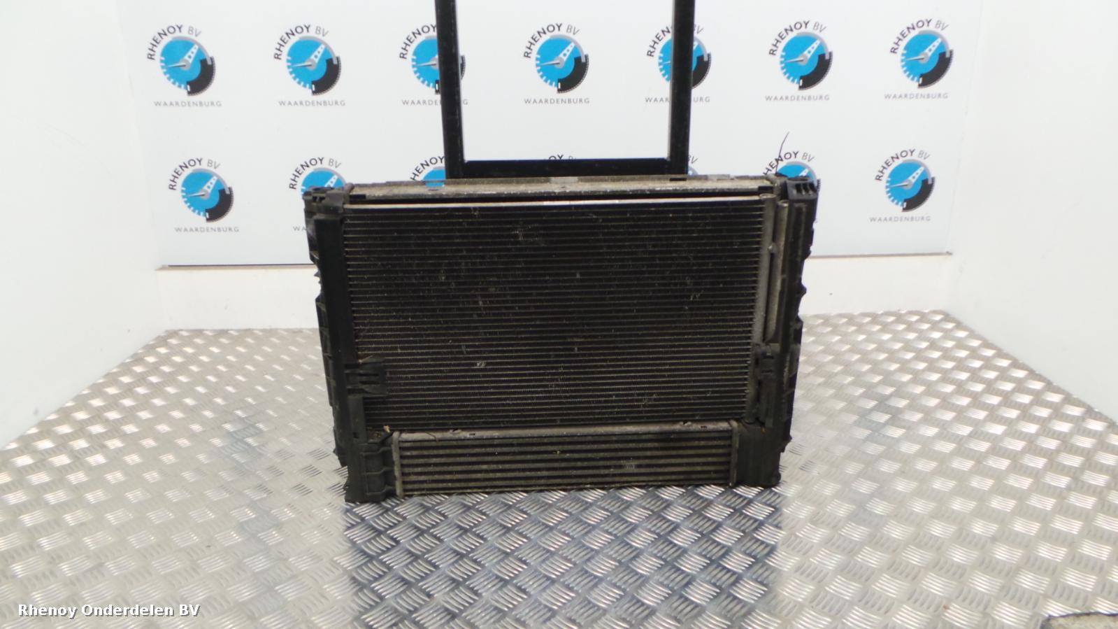 Bekijk Auto-onderdeel KOELERPAKKET BMW 1 SERIES 2009