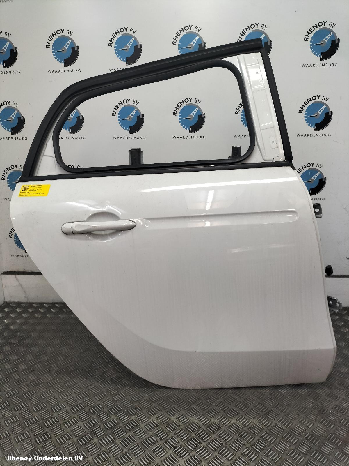 Bekijk Auto-onderdeel PORTIER RA  SMART FORFOUR 2014