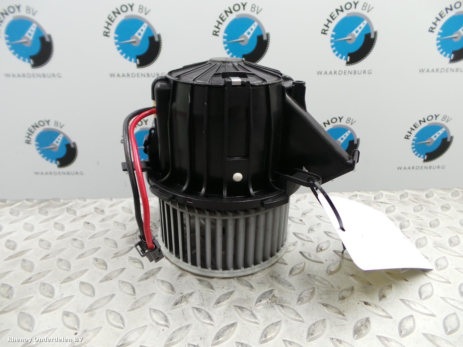 Bekijk Auto-onderdeel KACHELMOTOR AUDI A5 2011