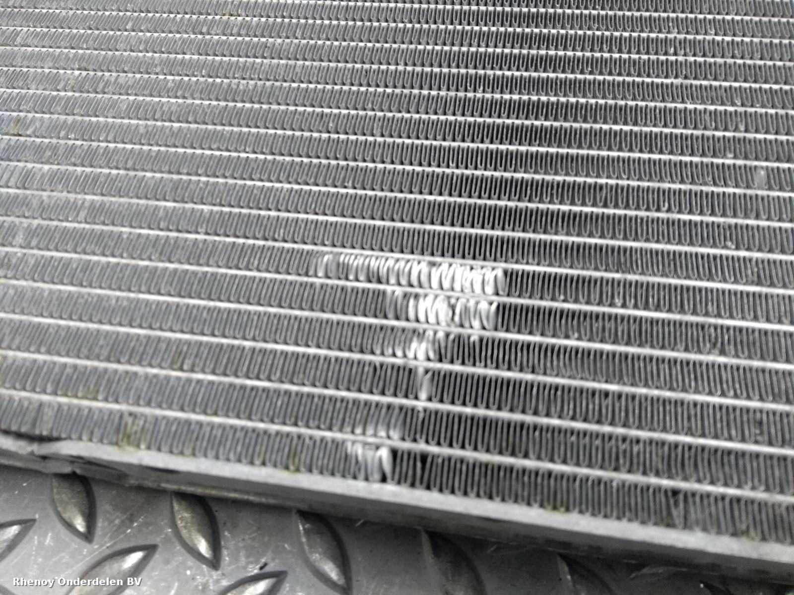 View Auto part RADIATEUR FORD FOCUS C MAX 2016