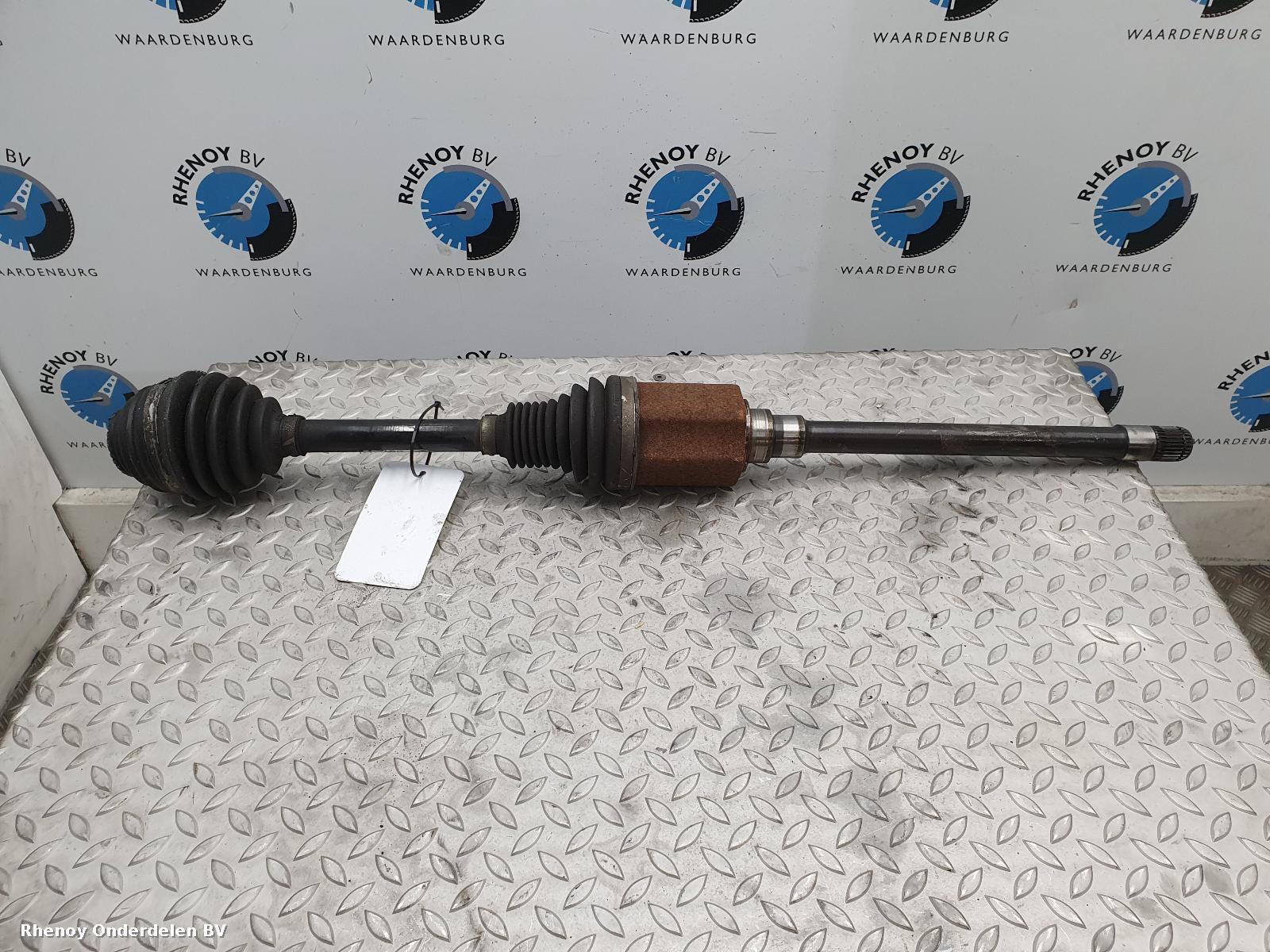 Bekijk Auto-onderdeel AANDRIJFAS R BMW 3 SERIES 2014