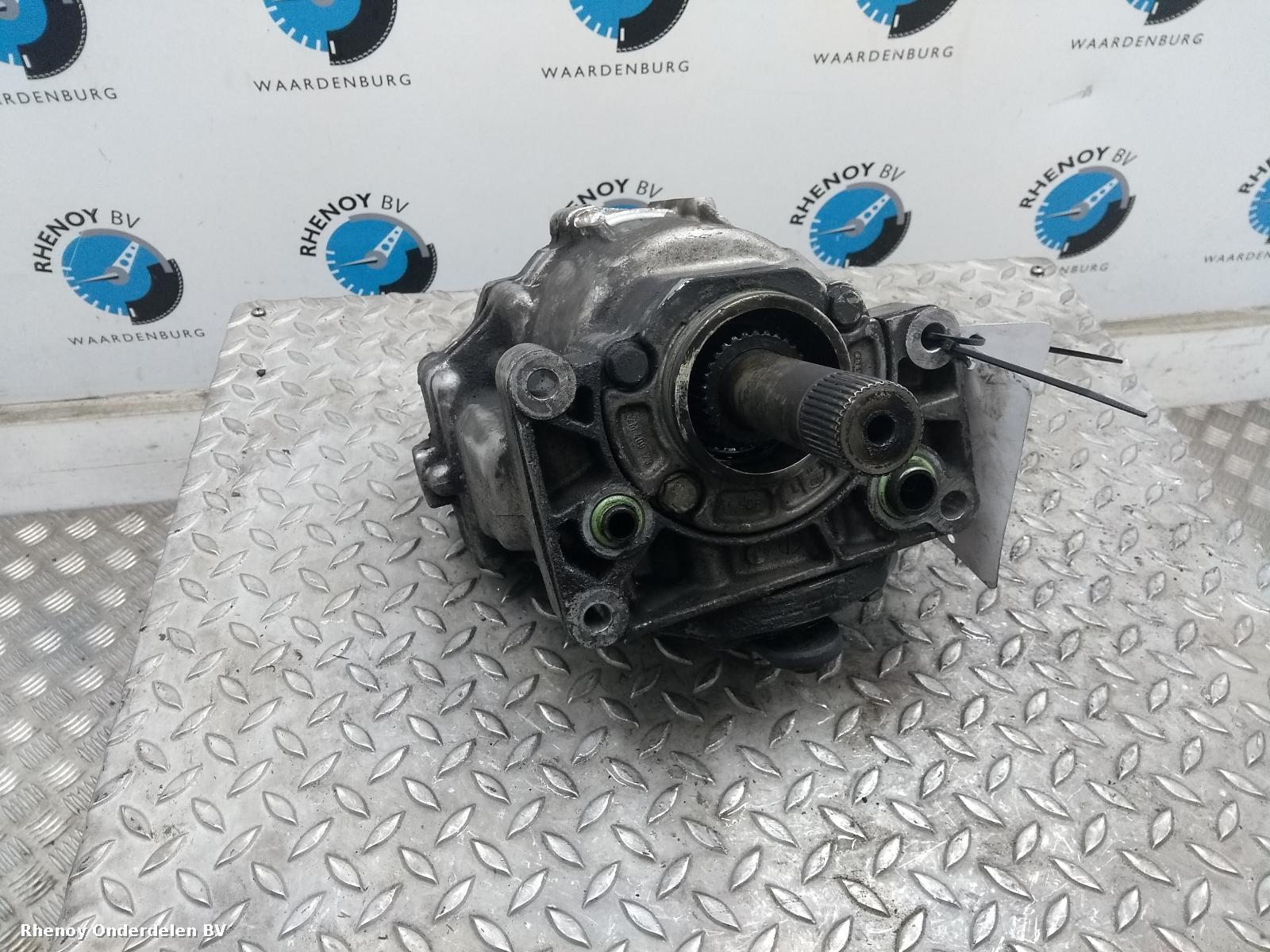 Bekijk Auto-onderdeel TUSSENBAK VOLKSWAGEN GOLF 2001