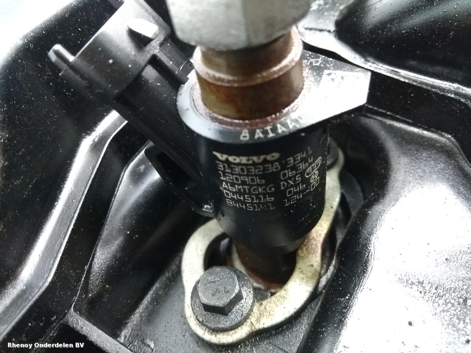 View Auto part Engine VOLVO V40 2015