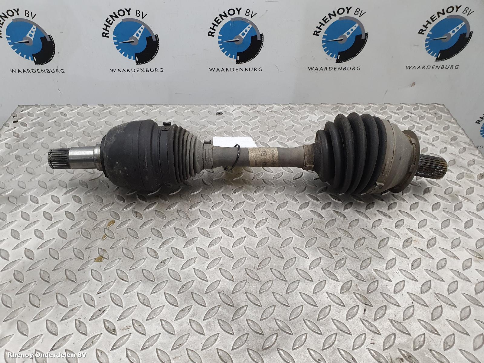 Bekijk Auto-onderdeel AANDRIJFAS L MERCEDES CLA 2016