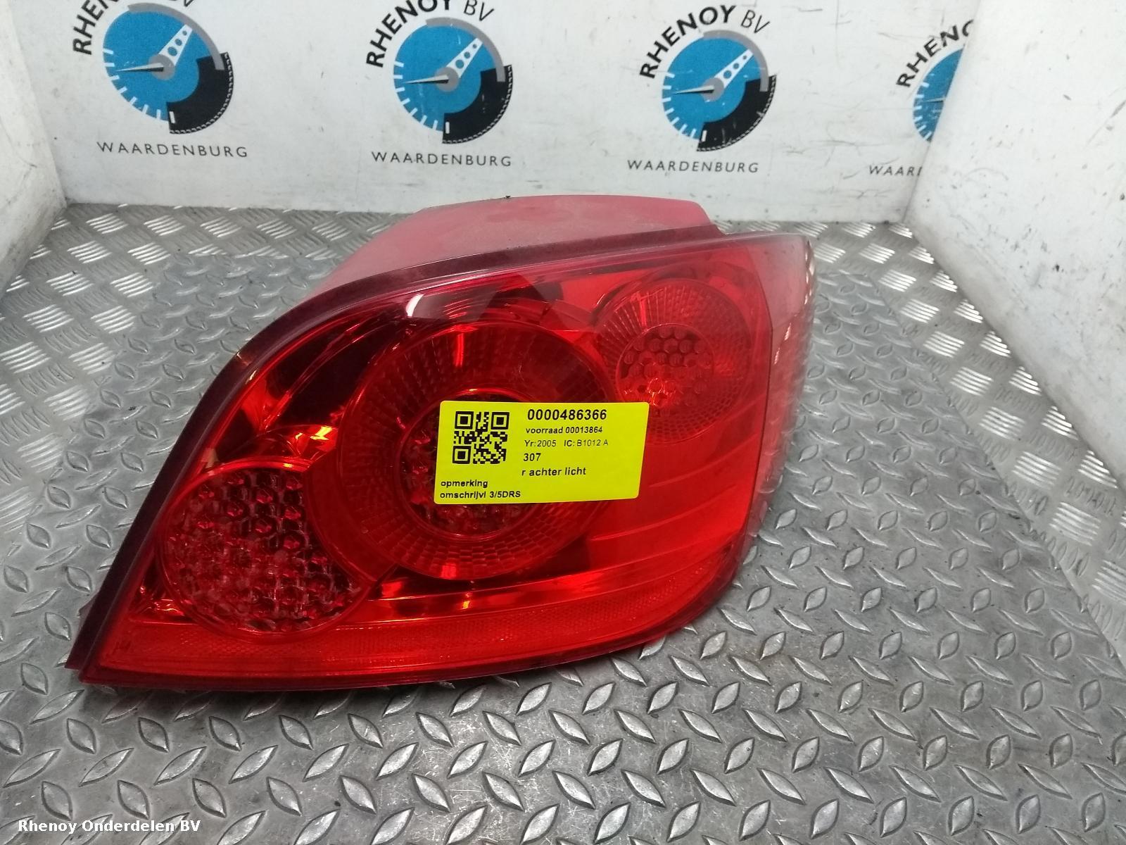 Bekijk Auto-onderdeel ACHTERLICHT R PEUGEOT 307 2005