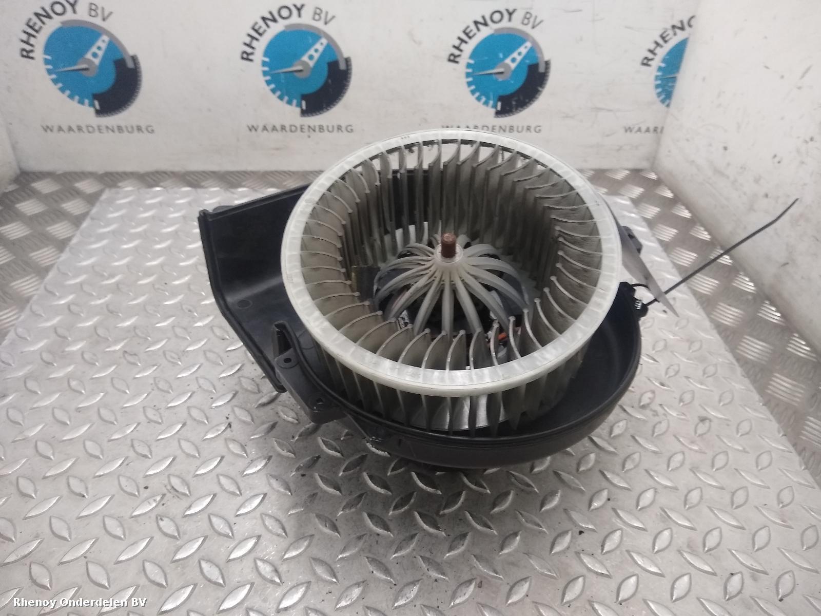 Bekijk Auto-onderdeel KACHELMOTOR SEAT IBIZA 2012