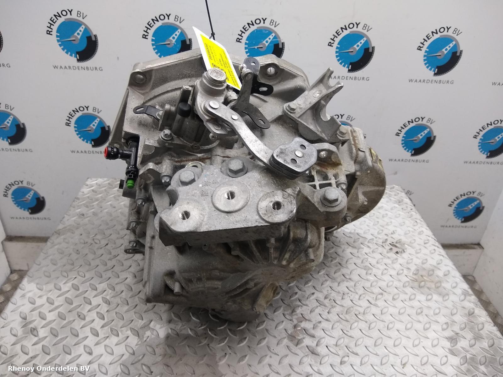 2015 OPEL / VAUXHALL ASTRA TRANSMISSIE / VERSNELLINGSBAK View Auto part TRANSMISSIE / VERSNELLINGSBAK OPEL / VAUXHALL ASTRA 2015
