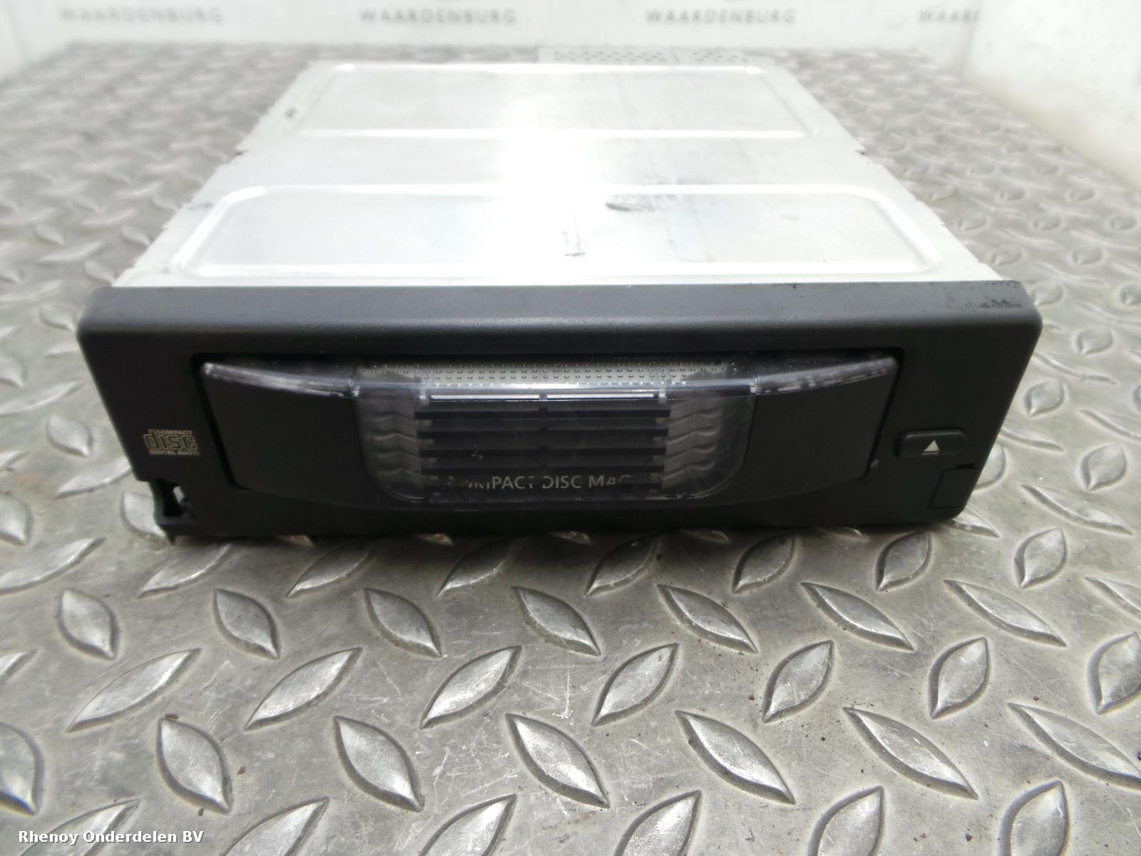 Bekijk Auto-onderdeel RADIO BMW 5 SERIES 2005