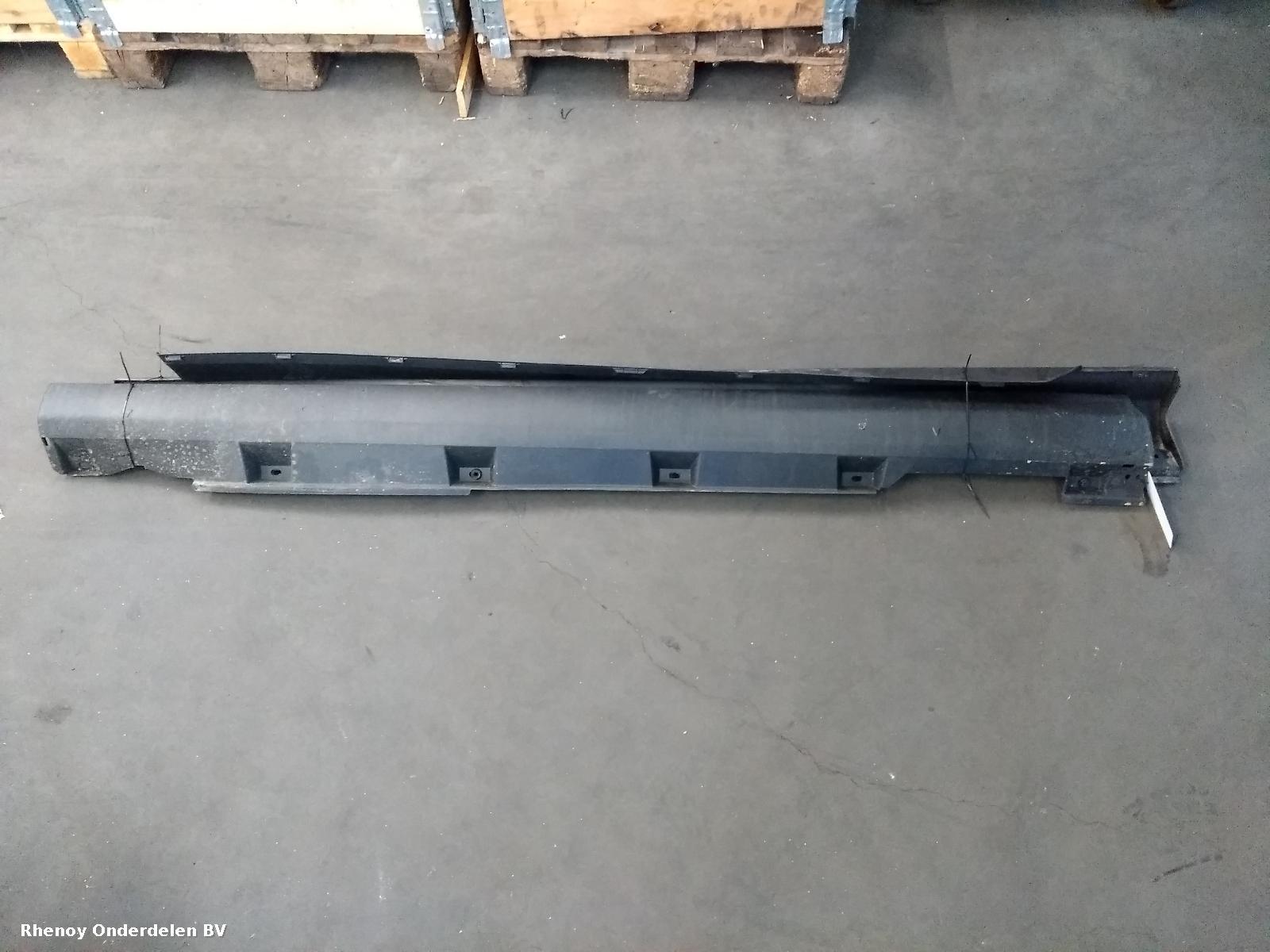 Bekijk Auto-onderdeel SPOILER / SKIRT ZIJKANT FORD FOCUS 2017