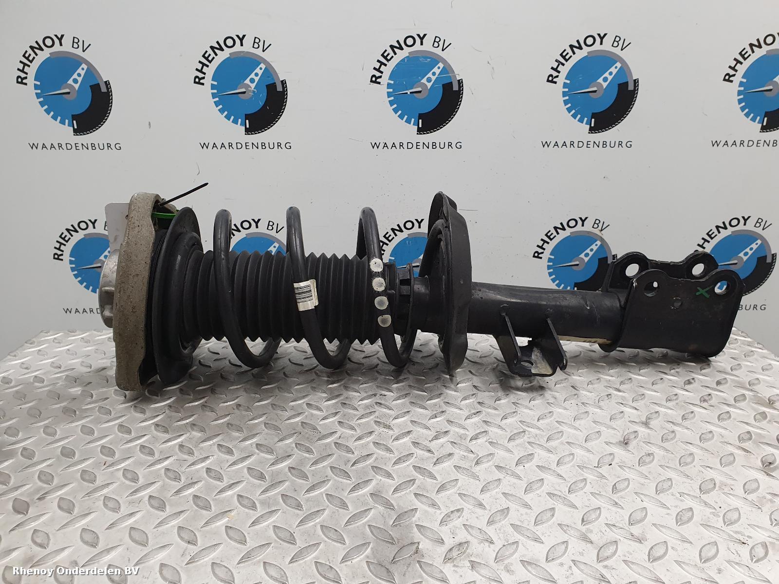 Bekijk Auto-onderdeel VEERPOOT / SCHOKBREKER LV MERCEDES CLA 2014