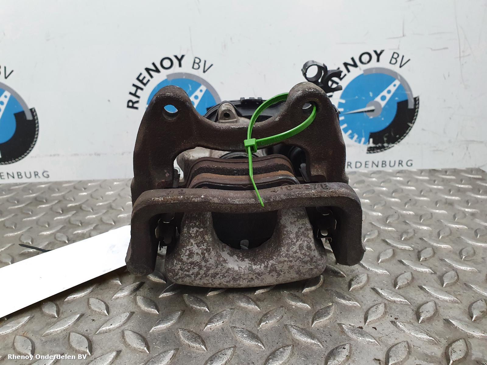 Bekijk Auto-onderdeel REM KLAUW MERCEDES CLA 2014