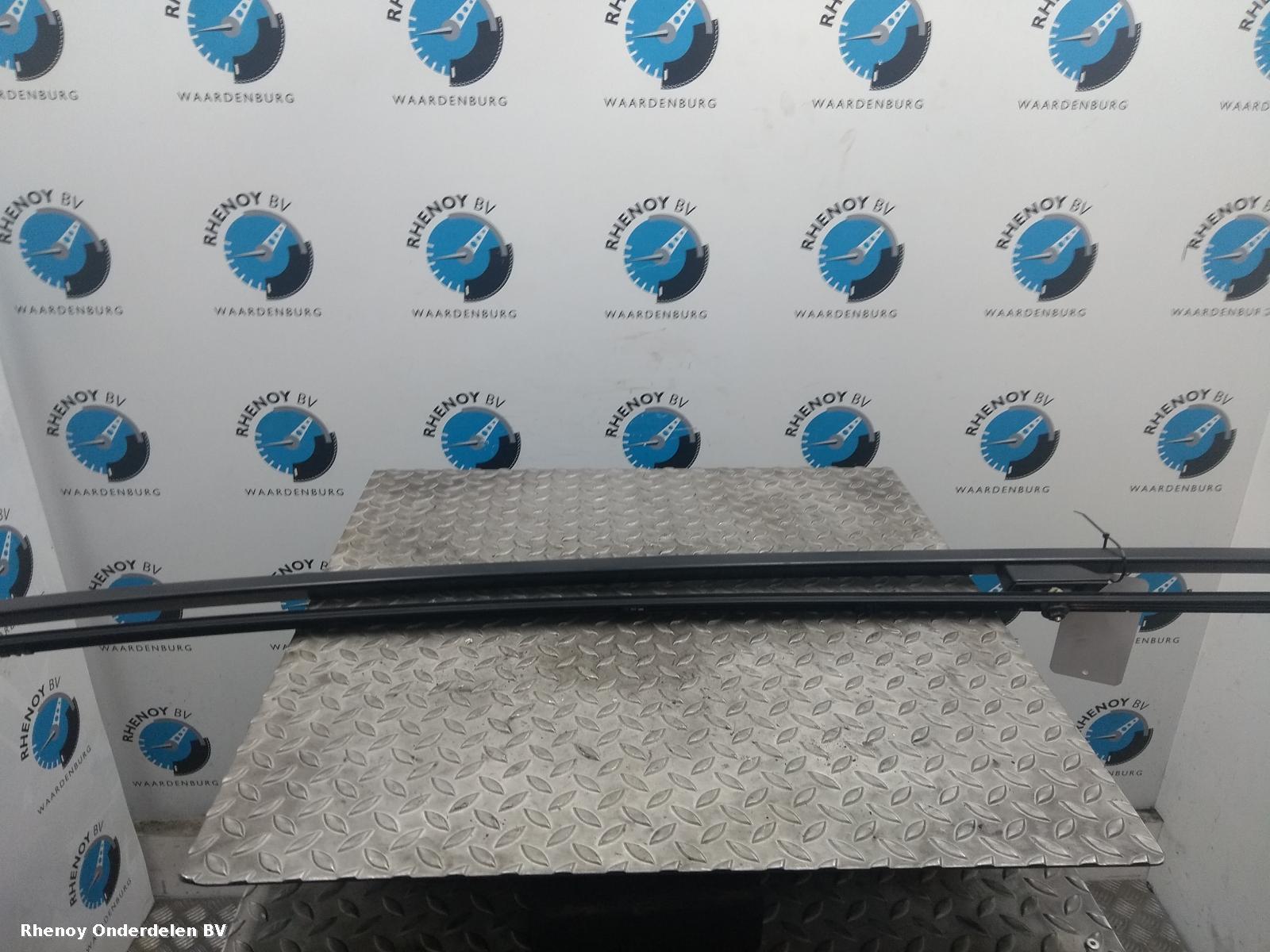 View Auto part Roof Rail BMW 3 SERIES 2008