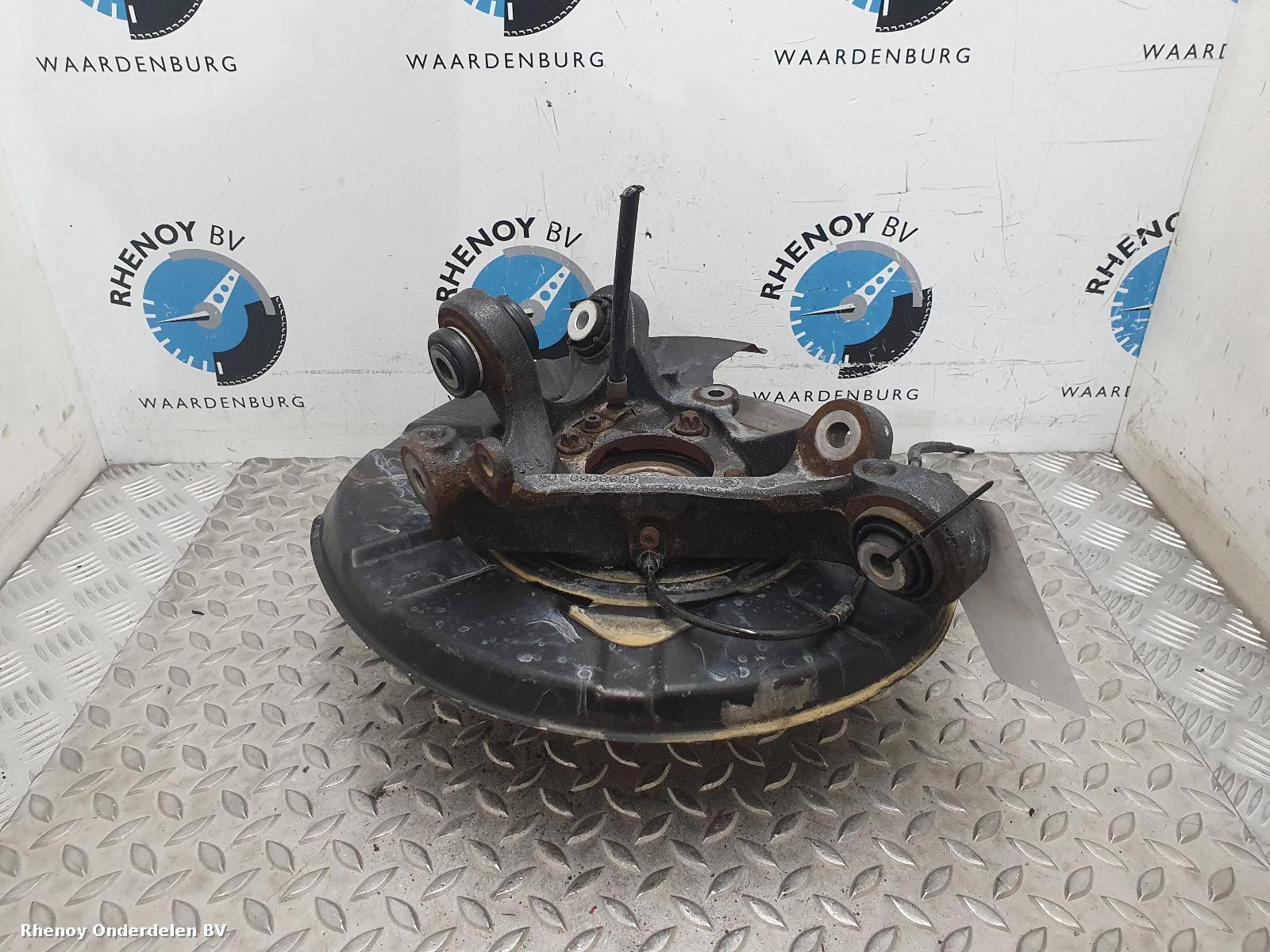 Bekijk Auto-onderdeel FUSEE RA  BMW X1 2011