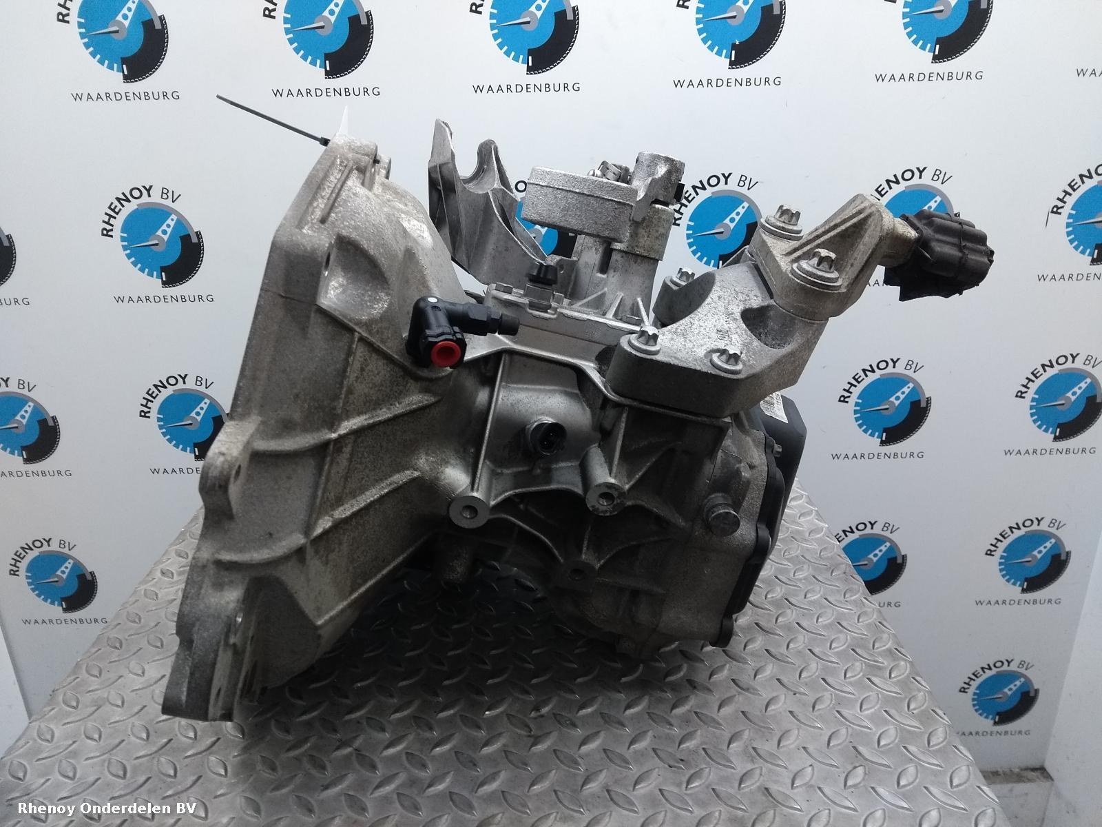 View Auto part TRANSMISSIE / VERSNELLINGSBAK OPEL / VAUXHALL ADAM 2015