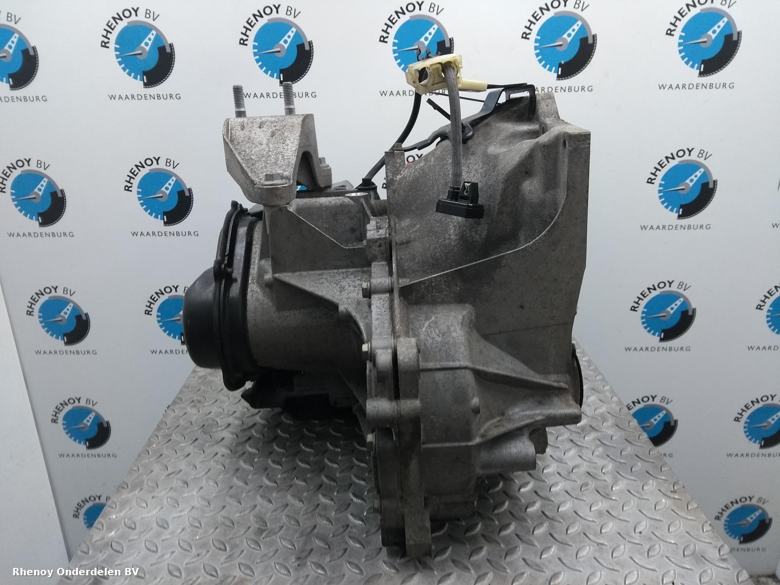 View Auto part TRANSMISSIE / VERSNELLINGSBAK FORD FIESTA 2014