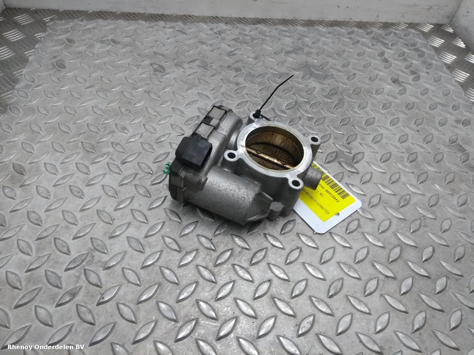 Bekijk Auto-onderdeel GASKLEPHUIS MERCEDES B CLASS 2011