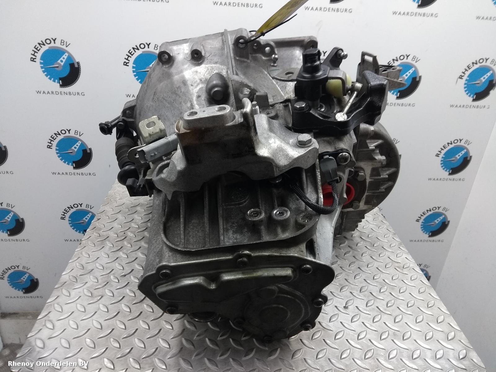 View Auto part TRANSMISSIE / VERSNELLINGSBAK PEUGEOT 308 2015