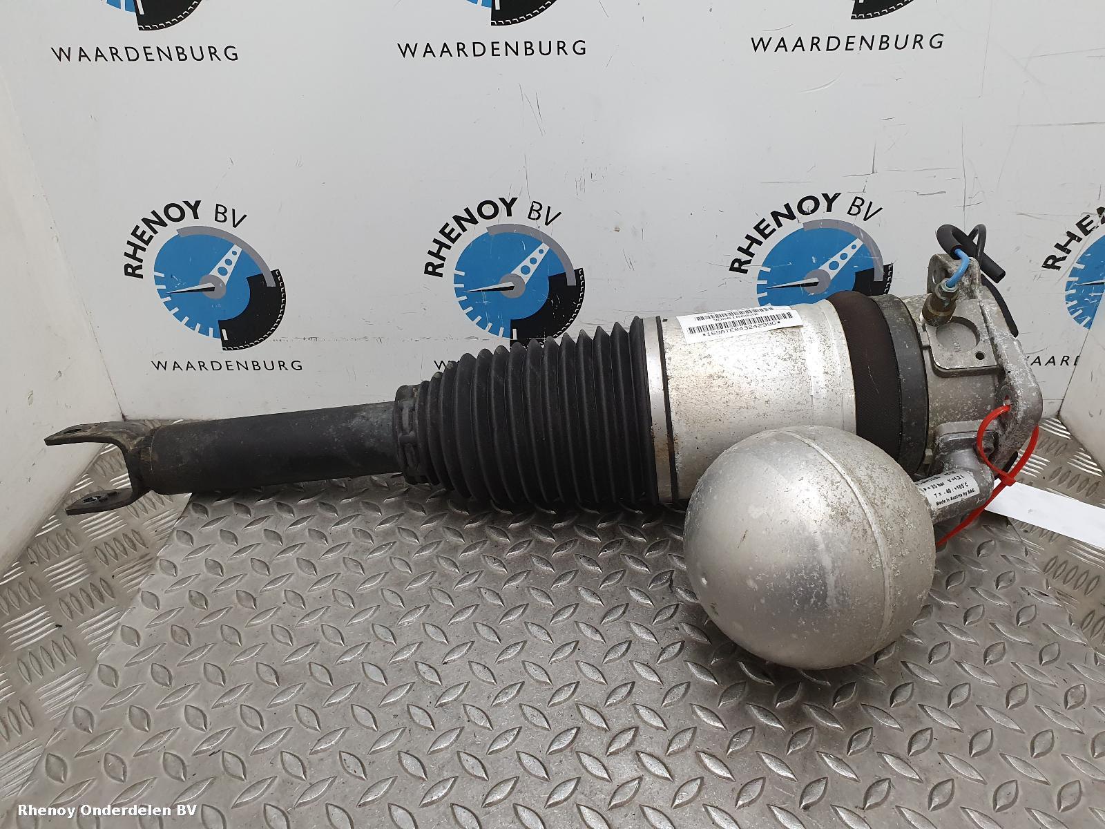 View Auto part RR Strut VOLKSWAGEN PHAETON 2005